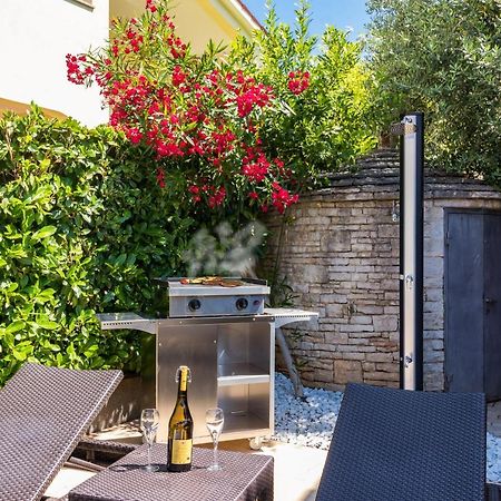 Apartmani Kazun - App 4 - Ferienhaus Fažana Exteriör bild